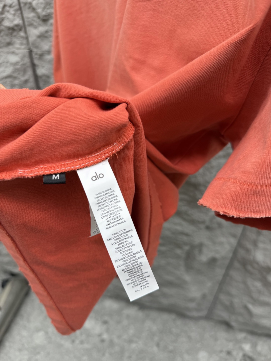 alo 春夏季新款短袖，采用优质棉质水洗面料，渐变工艺超级好看，超级舒适透气，面料极好亲肤舒适轻薄。整体