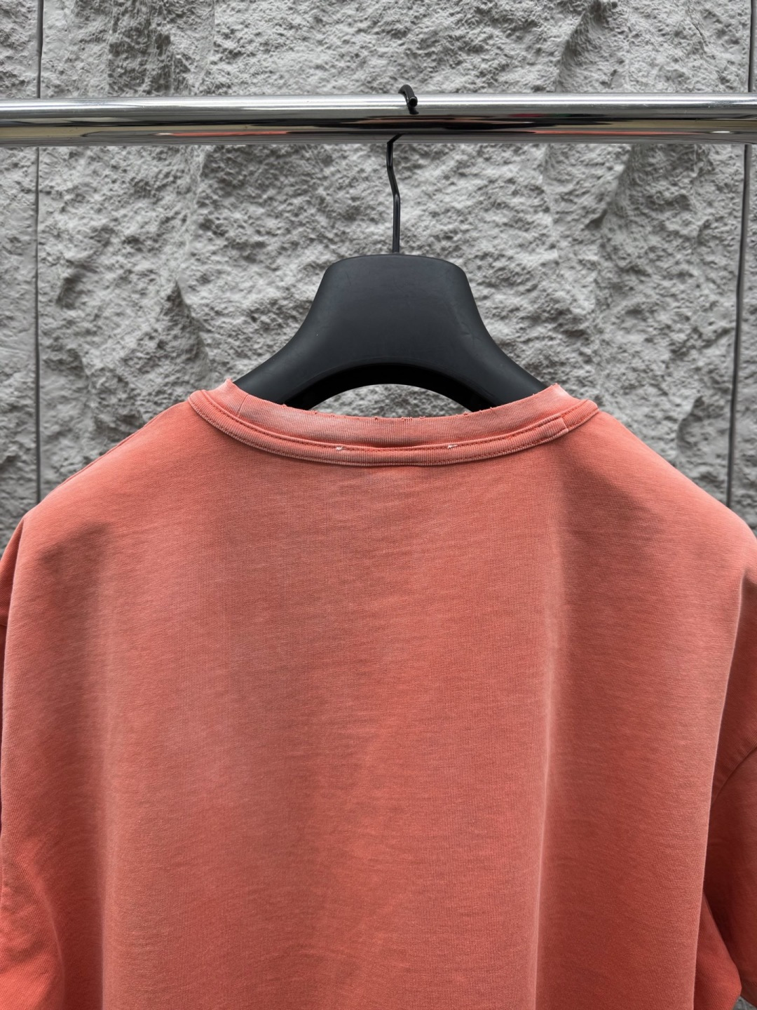 alo 春夏季新款短袖，采用优质棉质水洗面料，渐变工艺超级好看，超级舒适透气，面料极好亲肤舒适轻薄。整体