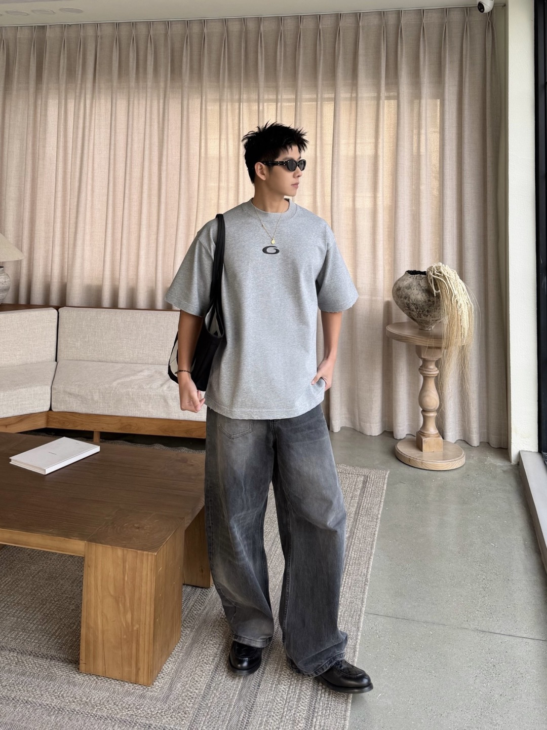 新款春季重磅T恤🆕颜色：黑，白，灰码数：XS-XL款号：52129