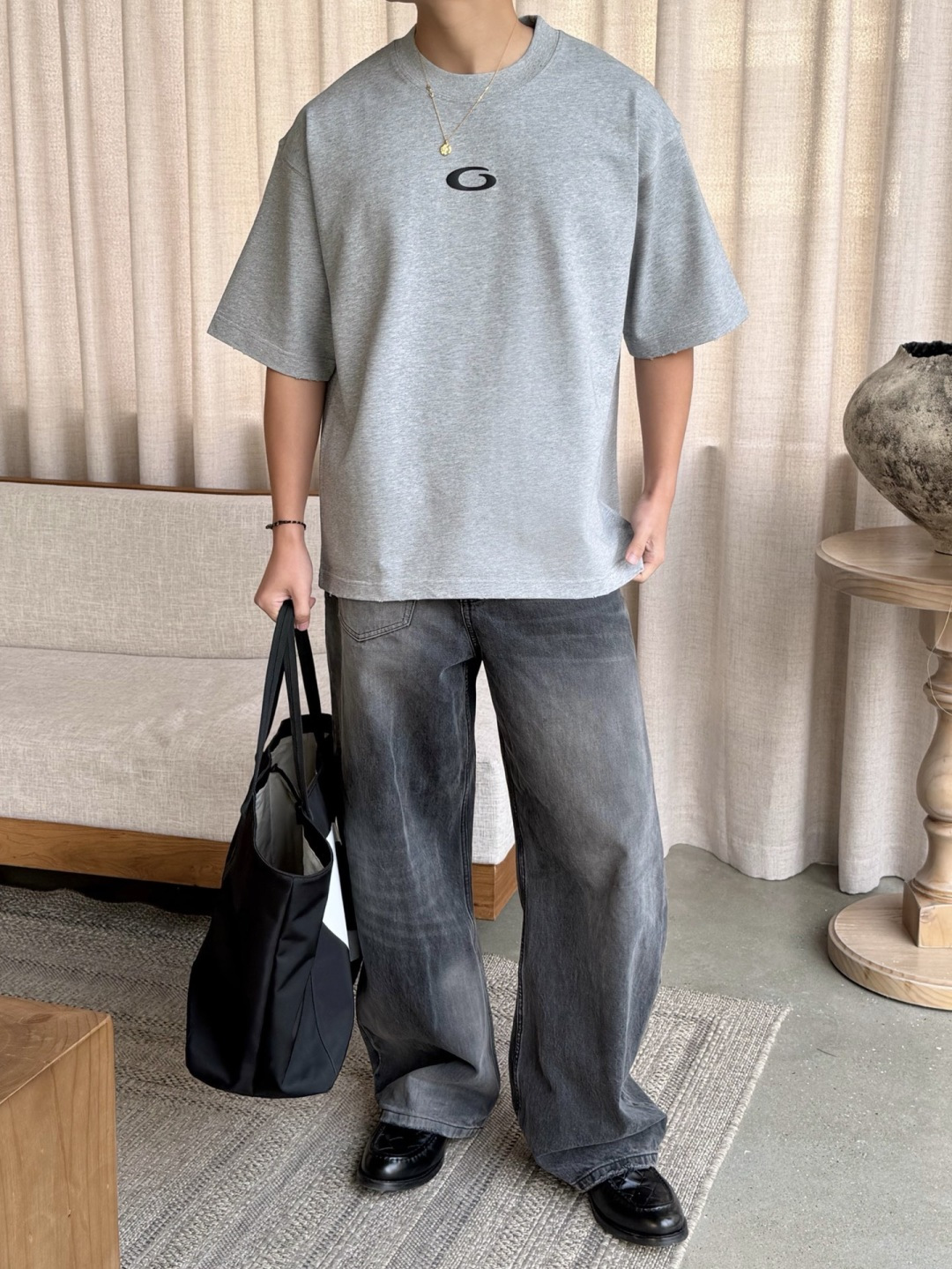 新款春季重磅T恤🆕颜色：黑，白，灰码数：XS-XL款号：52129