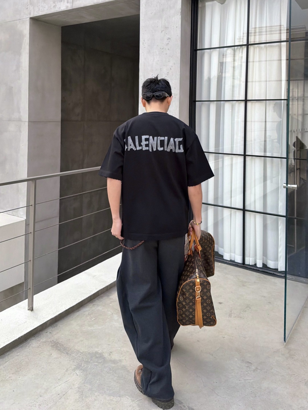 新款春季重磅T恤🆕颜色：黑，白，灰码数：XS-XL款号：52129