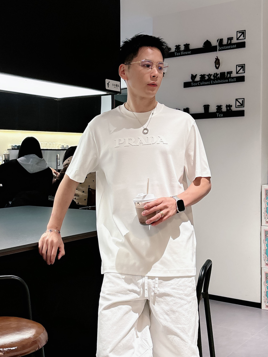 2026春夏新品 普拉达短袖颜色： 白色 石墨灰 黑色码数：M-5XL