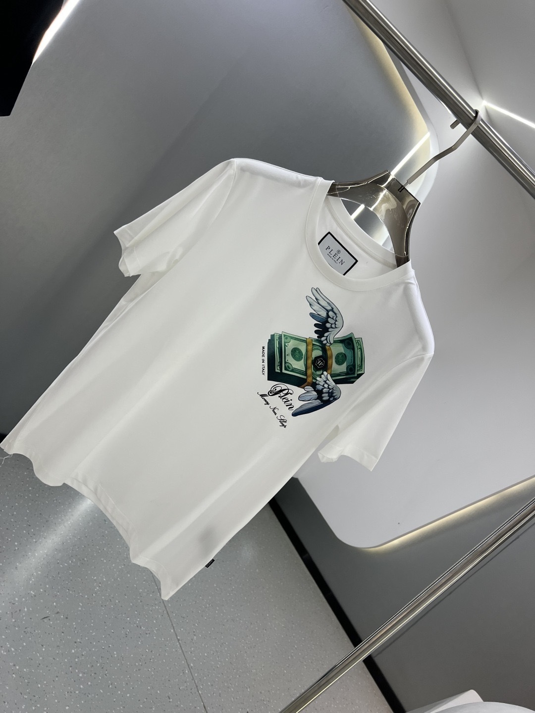 （M-XXXL）PhiliPP Plein2026春夏新品“马上有钱”直喷工艺短袖T恤；品牌标志性的街头