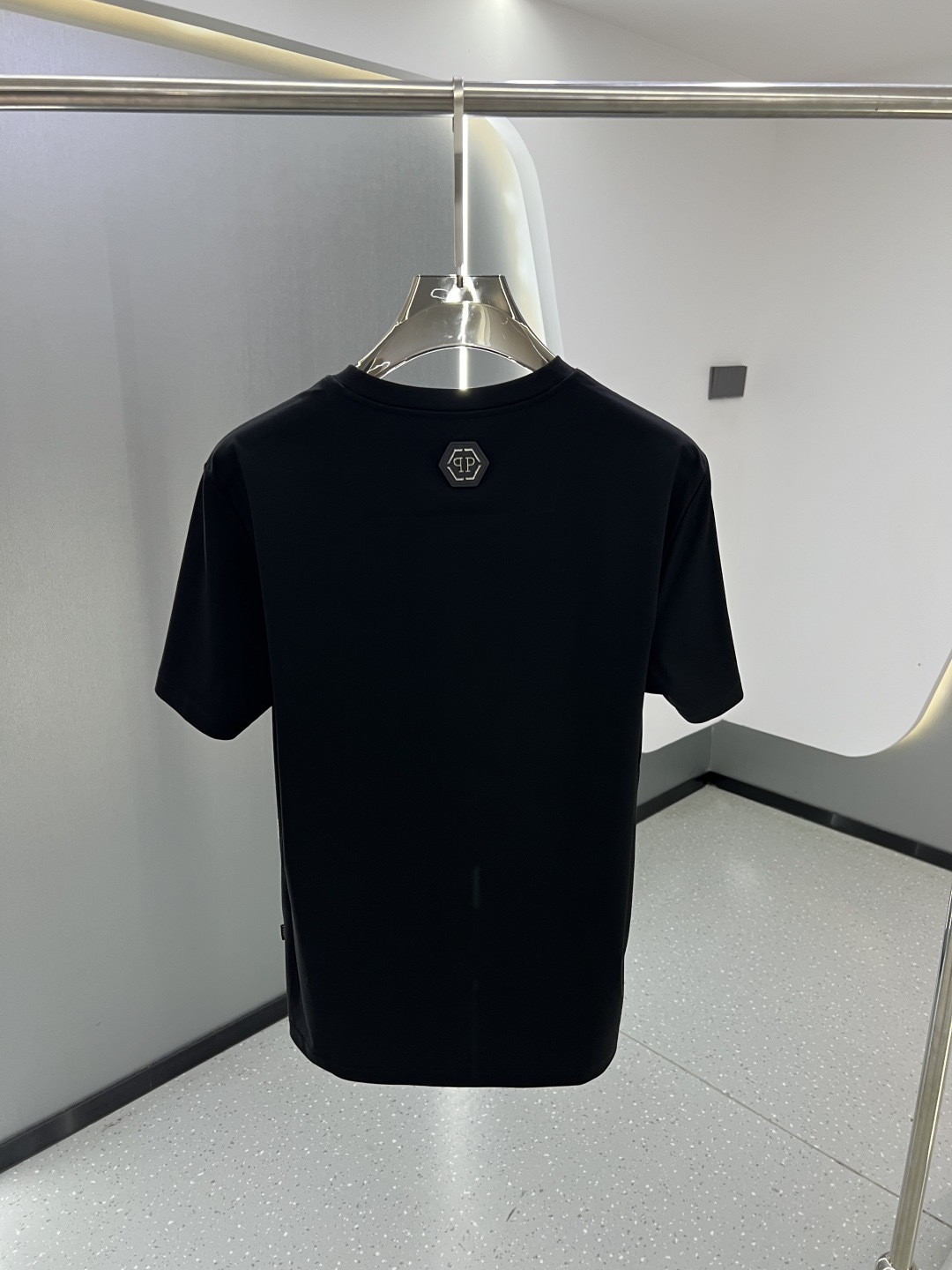 （M-XXXL）PhiliPP Plein2026春夏新品“马上有钱”直喷工艺短袖T恤；品牌标志性的街头