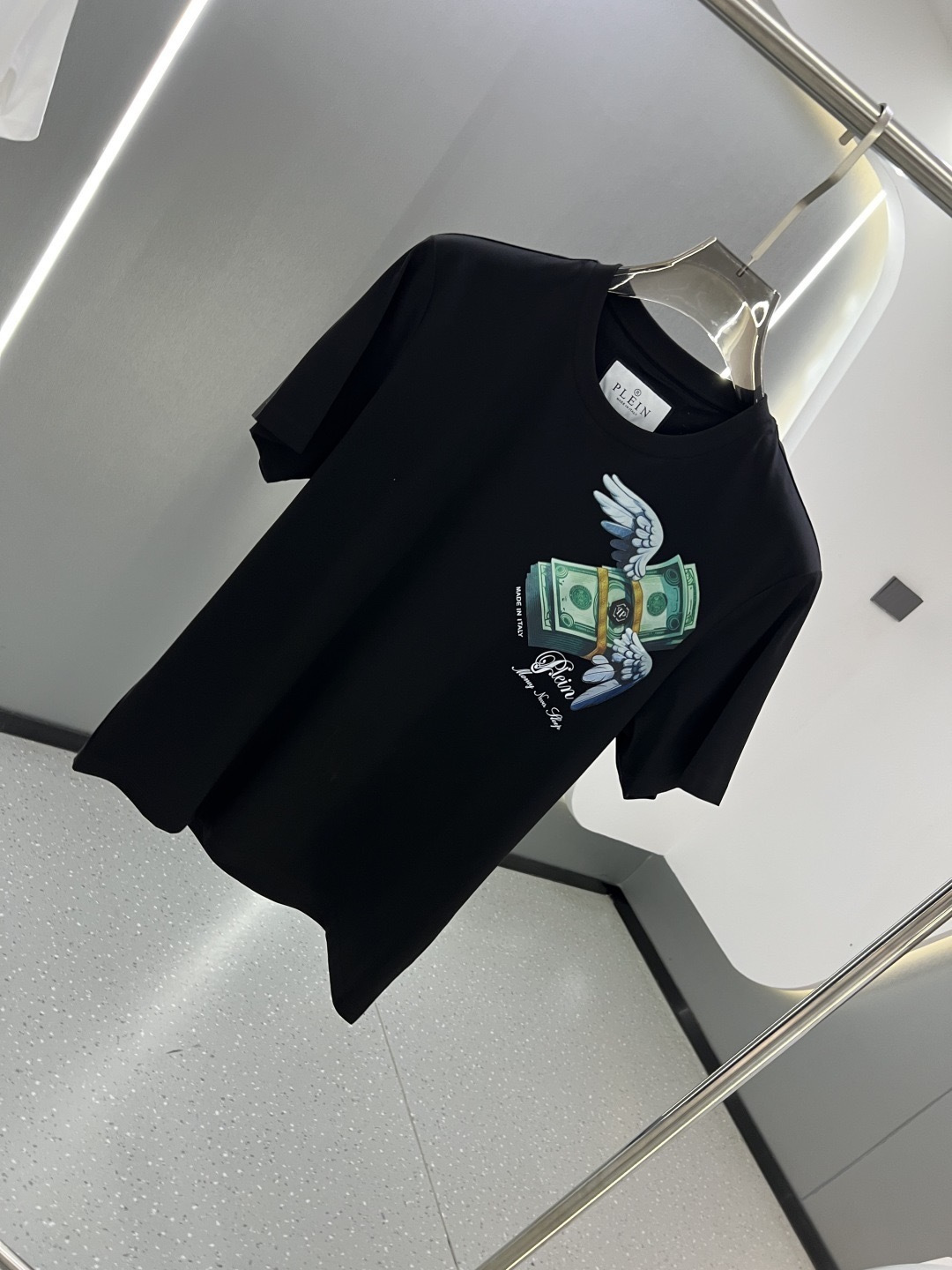 （M-XXXL）PhiliPP Plein2026春夏新品“马上有钱”直喷工艺短袖T恤；品牌标志性的街头