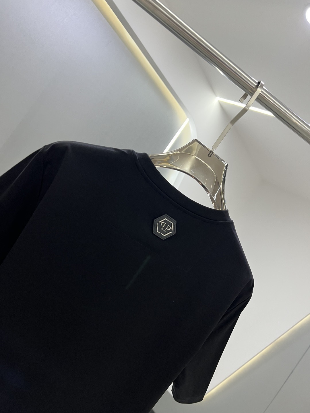 （M-XXXL）PhiliPP Plein2026春夏新品“马上有钱”直喷工艺短袖T恤；品牌标志性的街头