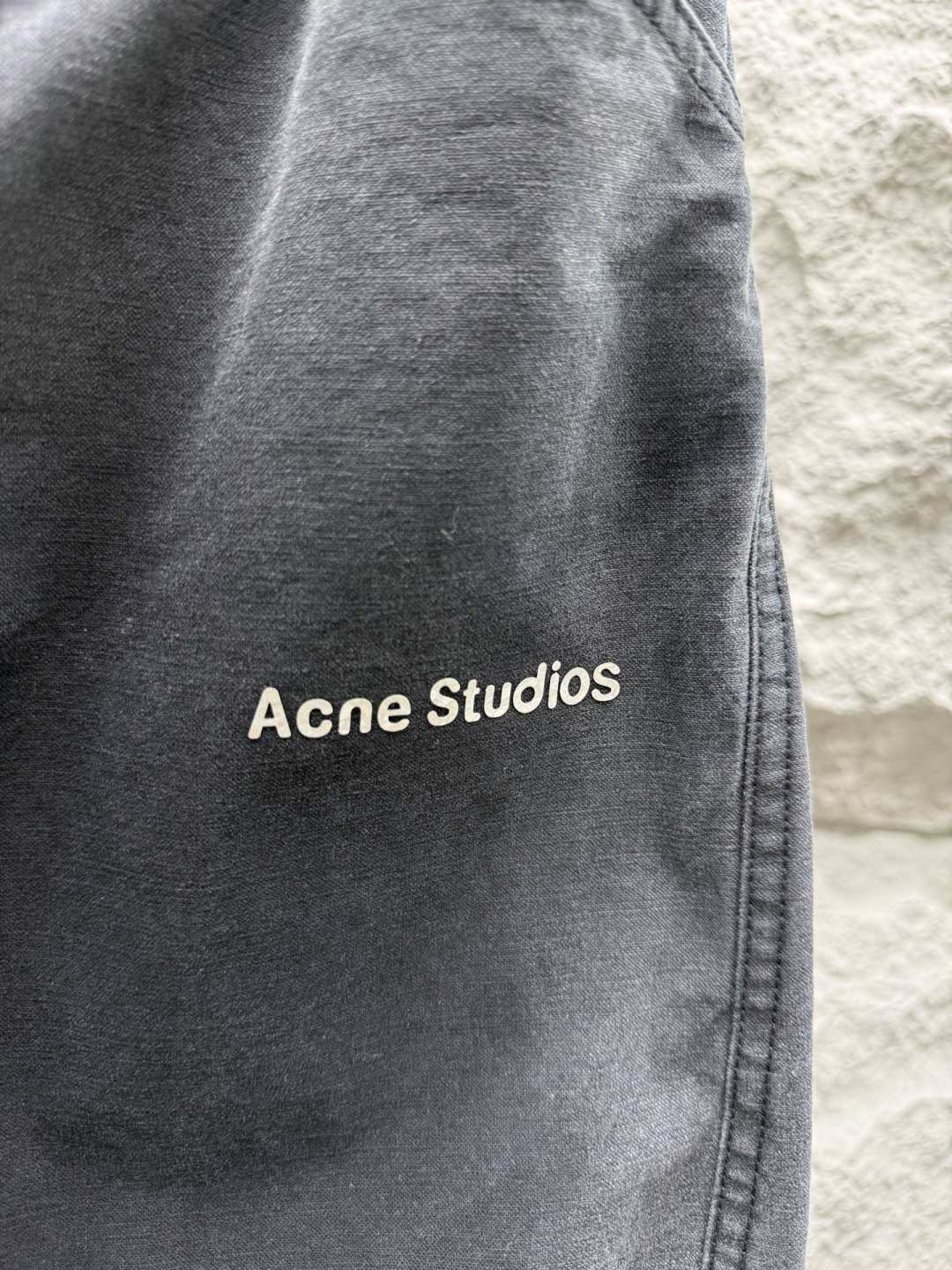 Acn🔥🔥春夏季新款直筒裤，采用进口优质水洗面料，整体采用水洗做旧设计工艺，面料柔软舒适！超级时尚，标识