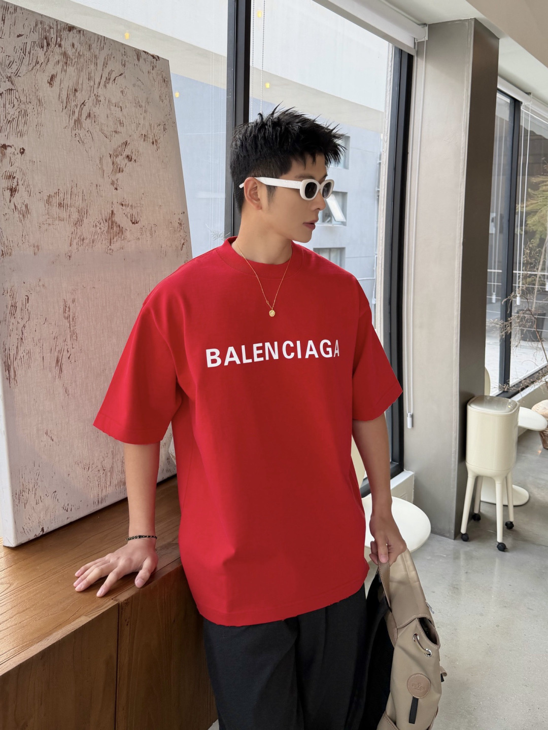 新款春季重磅T恤🆕颜色：黑，白，红码数：XS-XL款号：52135