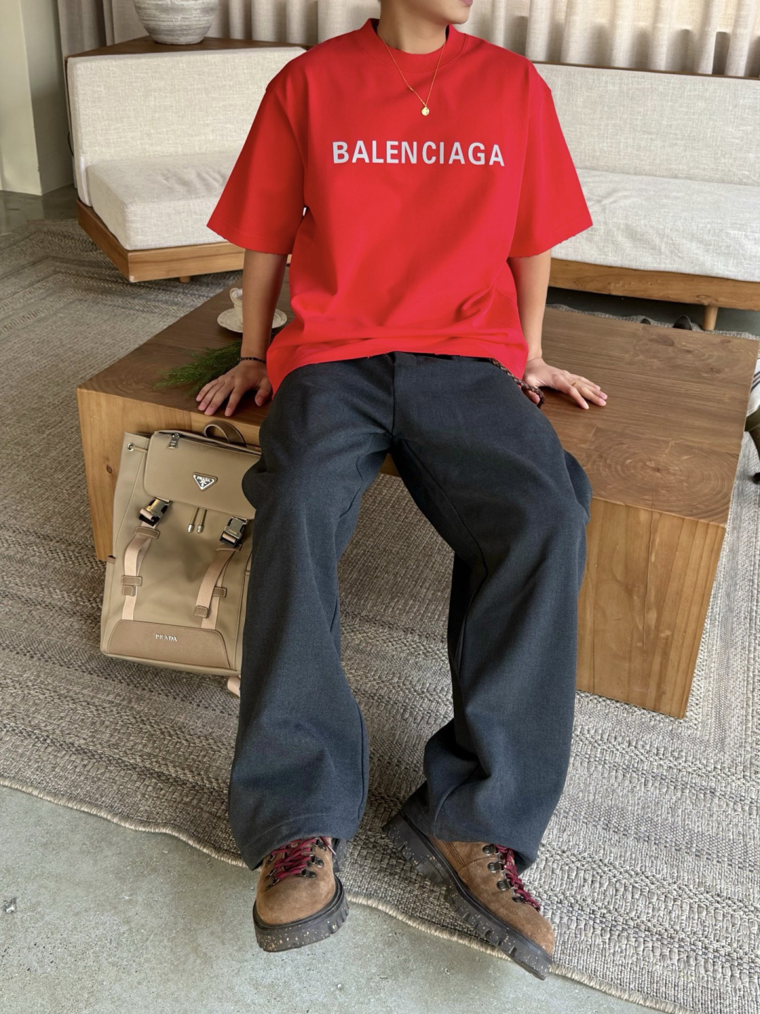 新款春季重磅T恤🆕颜色：黑，白，红码数：XS-XL款号：52135