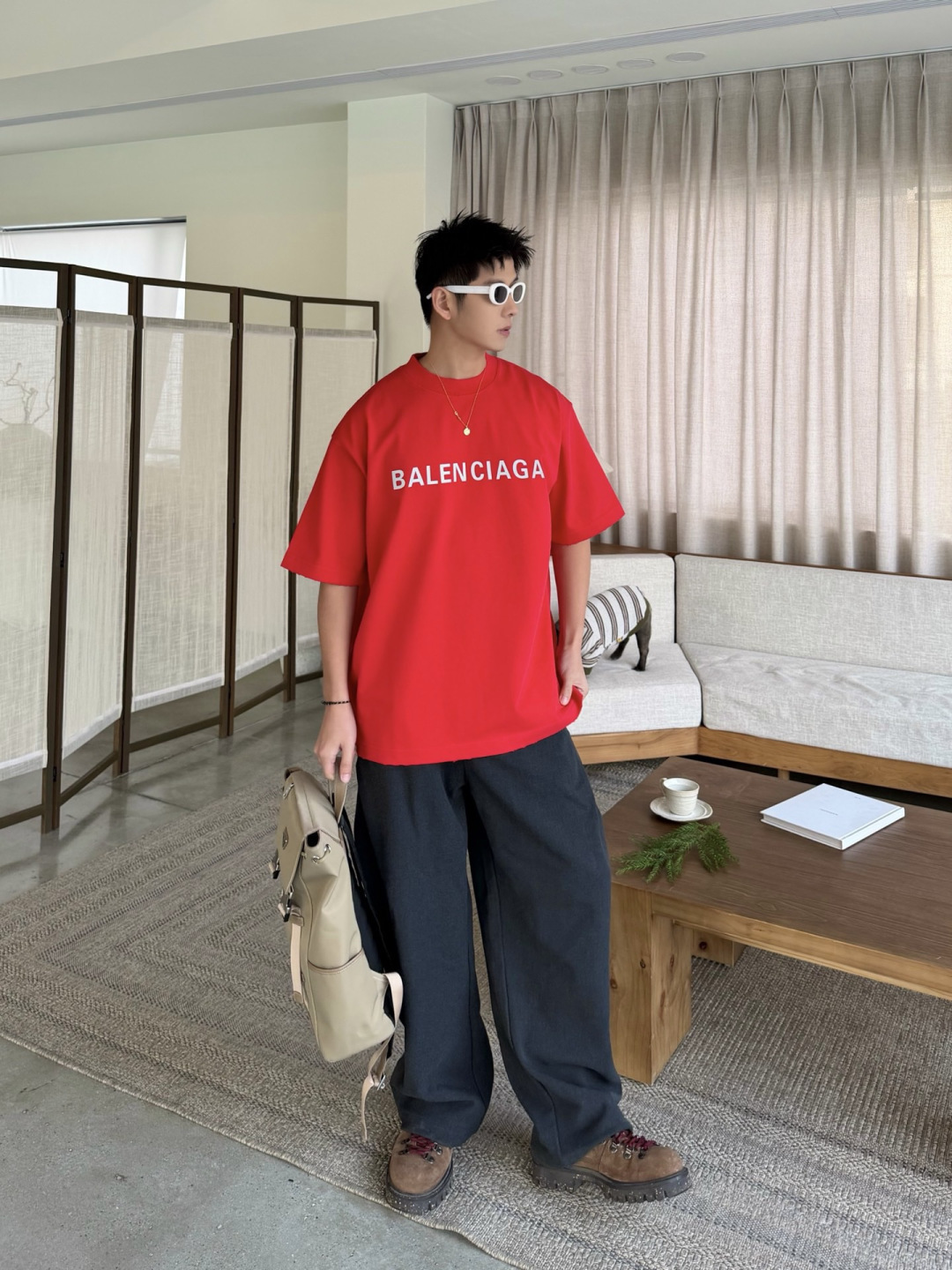 新款春季重磅T恤🆕颜色：黑，白，红码数：XS-XL款号：52135