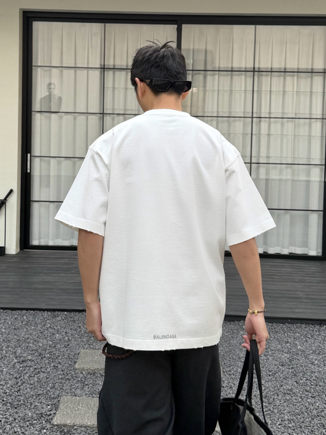 新款春季重磅T恤🆕颜色：黑，白，红码数：XS-XL款号：52135