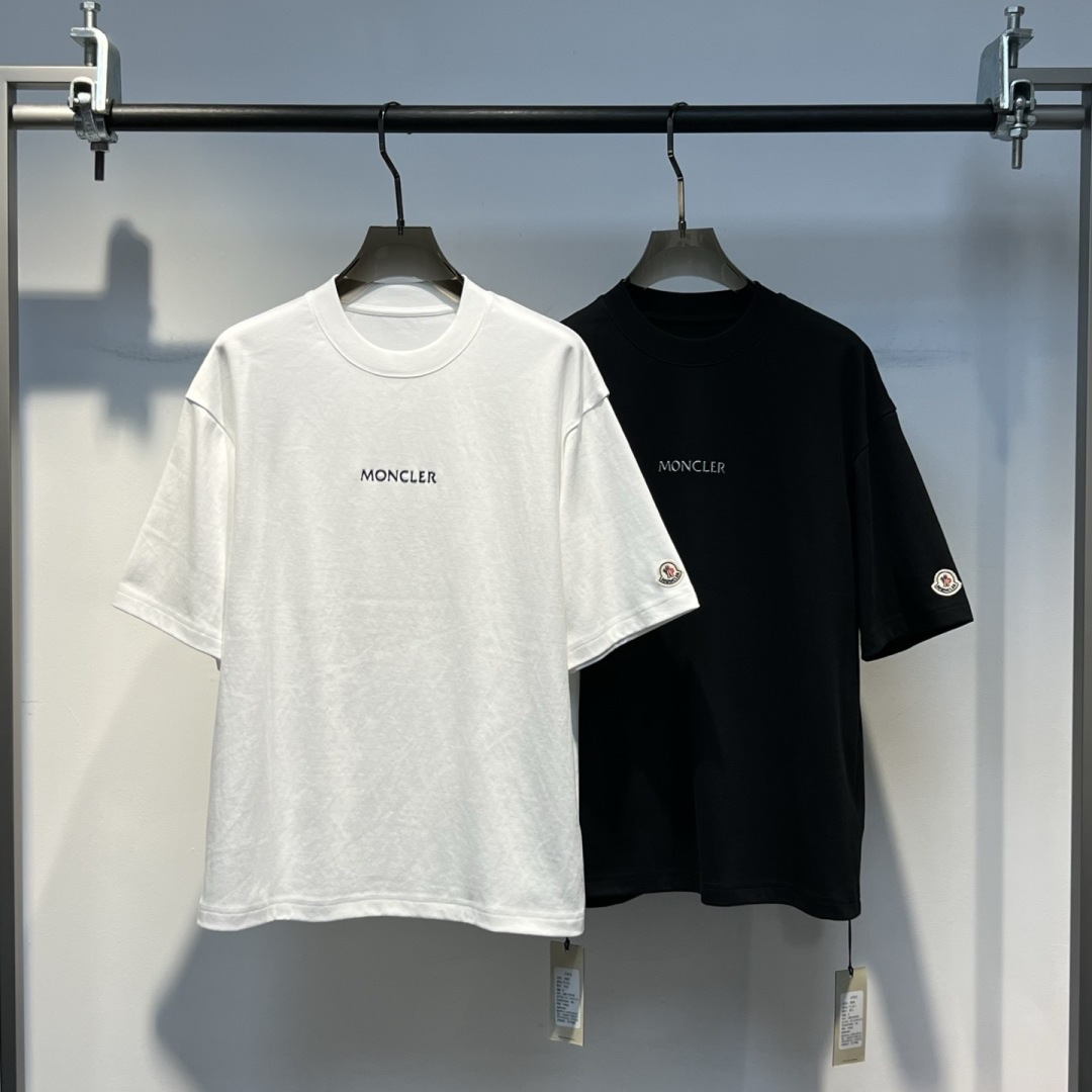 春夏新款T恤🆕颜色：黑，白码数：XS-XL