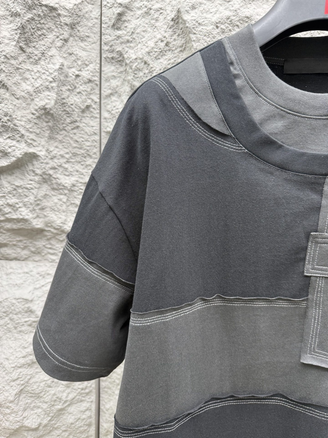 普家 春夏假两件新款短袖，面料采用棉质面料，整体拼接工艺，平整硬挺有型，假两件设计拼接穿出层次感，log