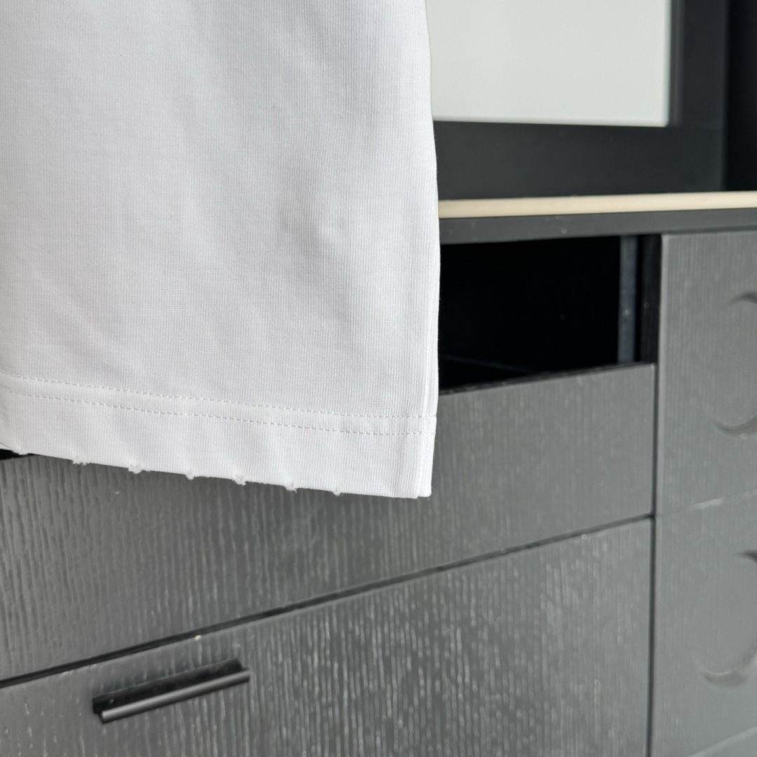 CELINE🌟2026年新款春季短袖🆕采用纯棉面料，手感细腻，超级时尚洋气！码数：XS S M L XL