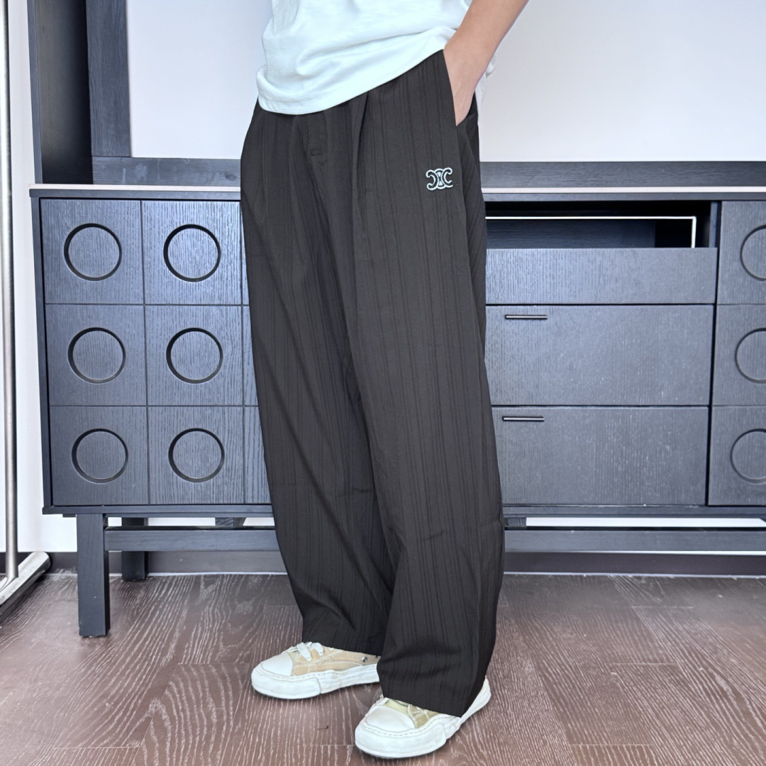 CELINE🌟2026年夏季新款薄款条纹休闲西裤🆕采用优质面料，具有质感，松紧腰带设计，超级时尚洋气！码