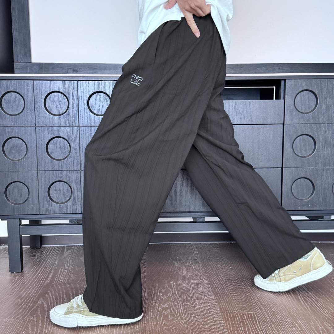 CELINE🌟2026年夏季新款薄款条纹休闲西裤🆕采用优质面料，具有质感，松紧腰带设计，超级时尚洋气！码