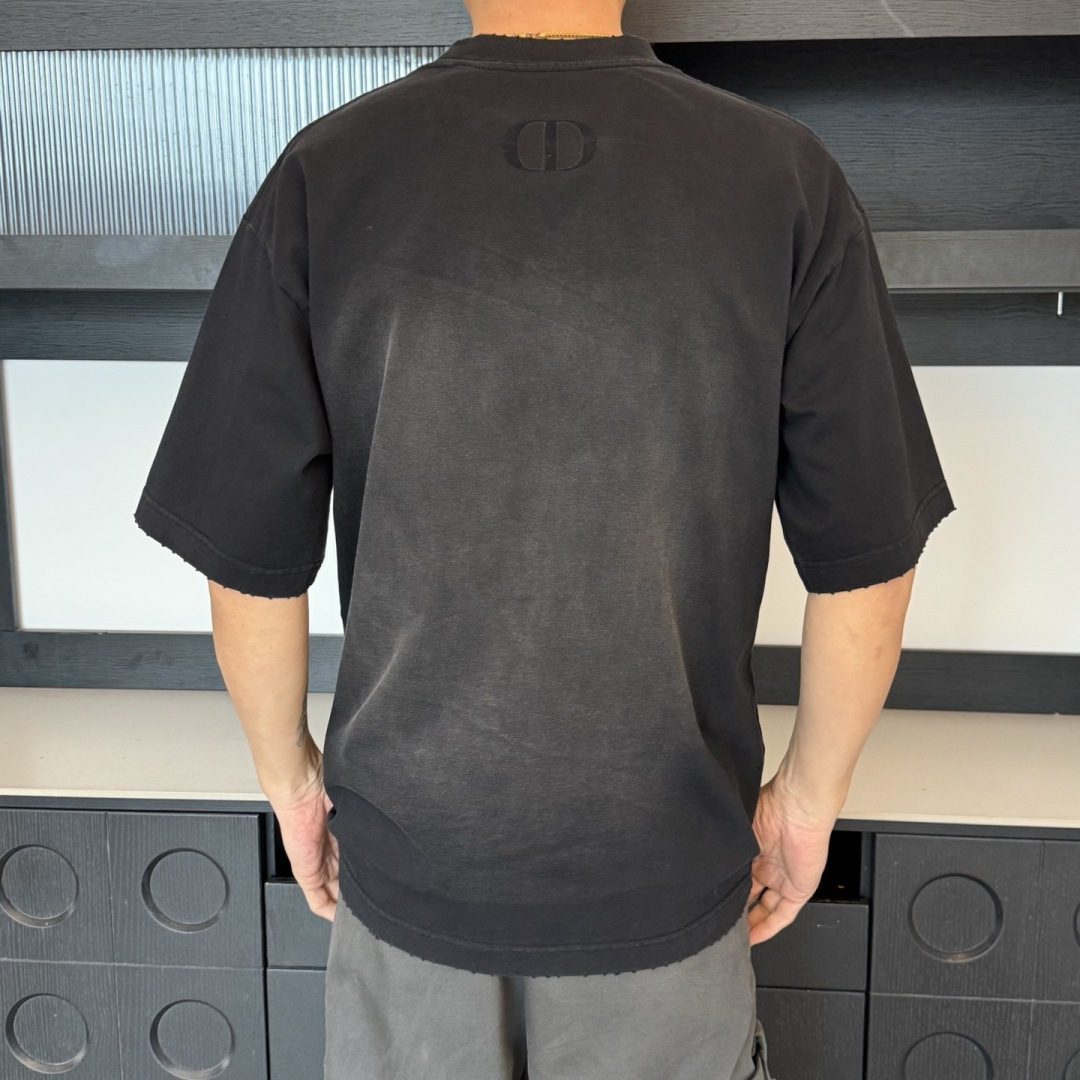 Dior🌟2026年新款春季短袖🆕采用纯棉面料，手感细腻，超级时尚洋气！码数：XS S M L XL 男
