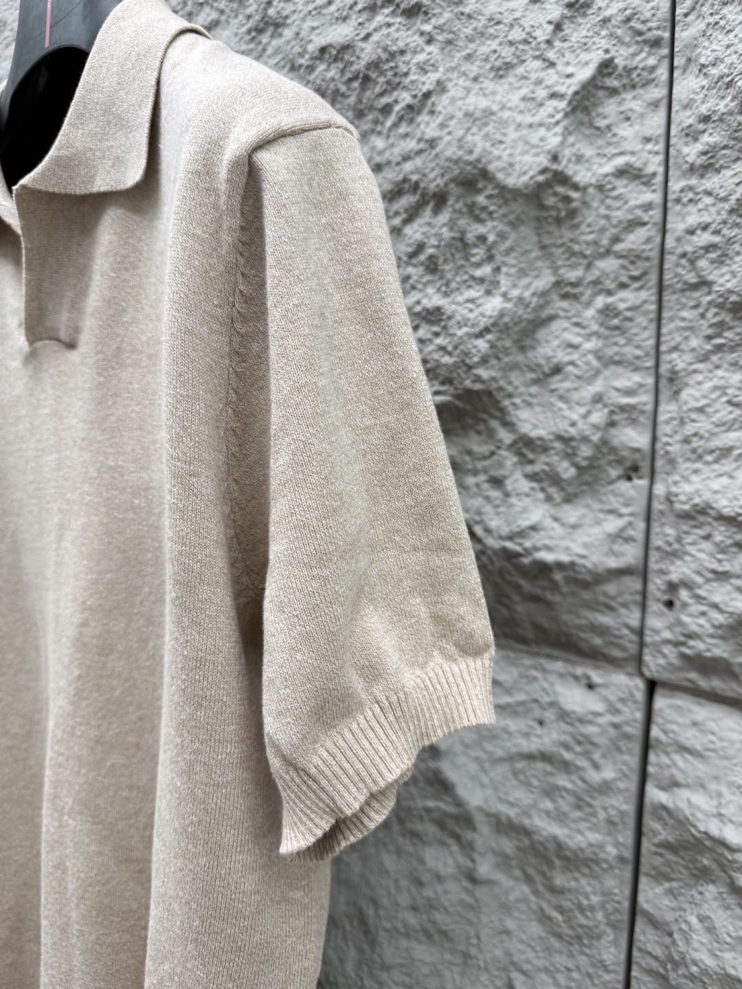 Loro piana 新款老钱风针织短袖，经典设计，简约没有任何多余累赘感，衣橱不可缺少的一件百搭单品，