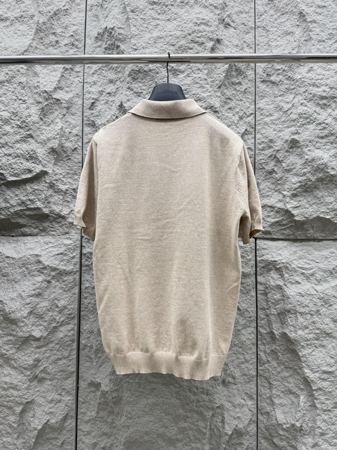 Loro piana 新款老钱风针织短袖，经典设计，简约没有任何多余累赘感，衣橱不可缺少的一件百搭单品，