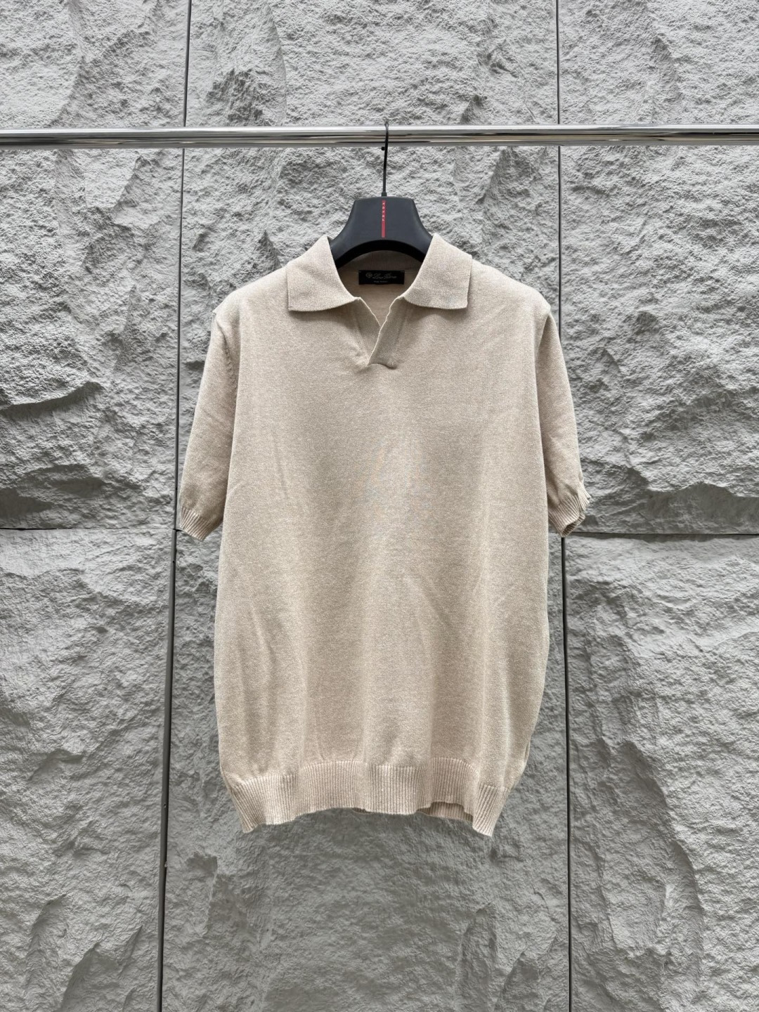 Loro piana 新款老钱风针织短袖，经典设计，简约没有任何多余累赘感，衣橱不可缺少的一件百搭单品，