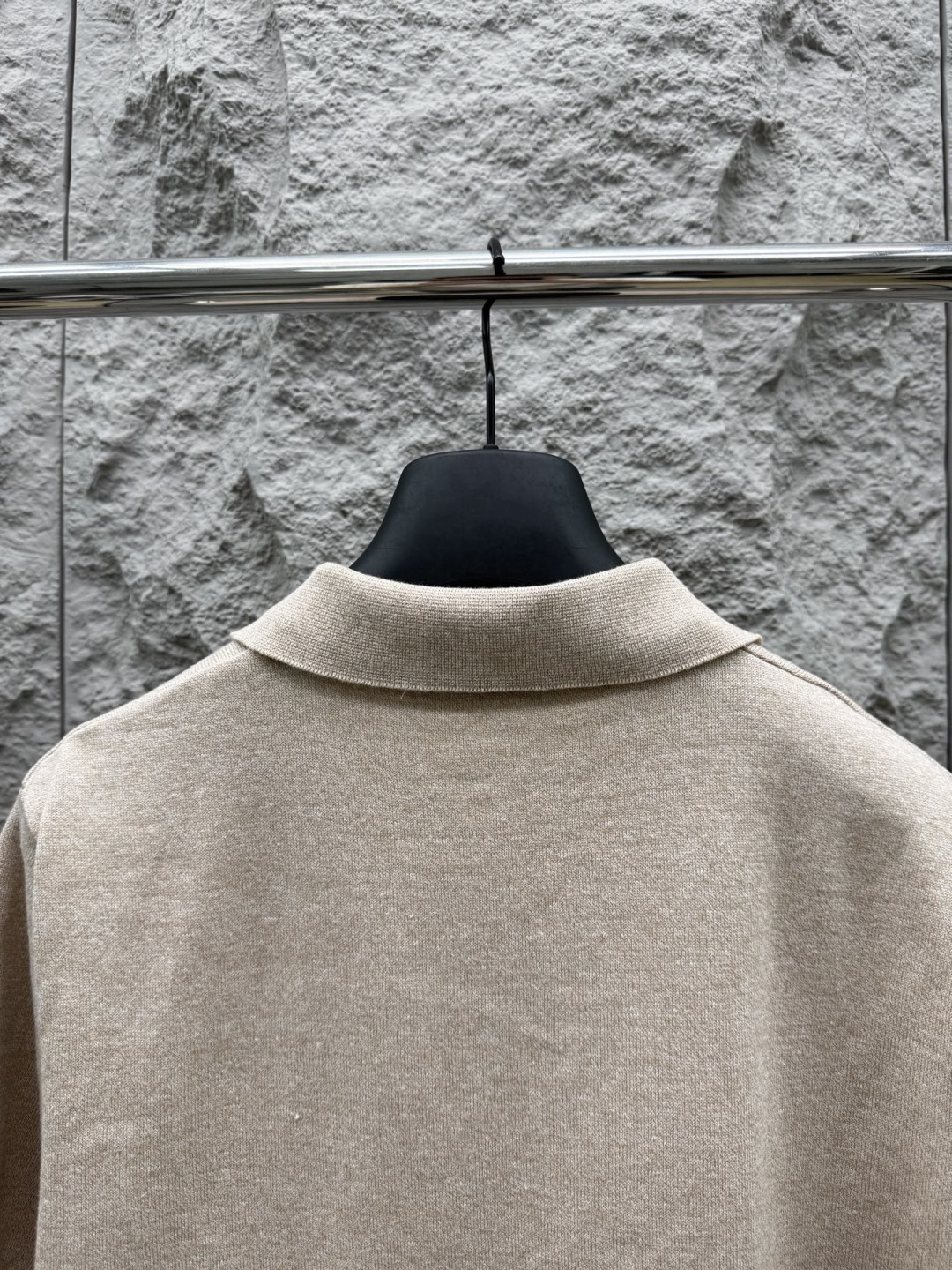 Loro piana 新款老钱风针织短袖，经典设计，简约没有任何多余累赘感，衣橱不可缺少的一件百搭单品，