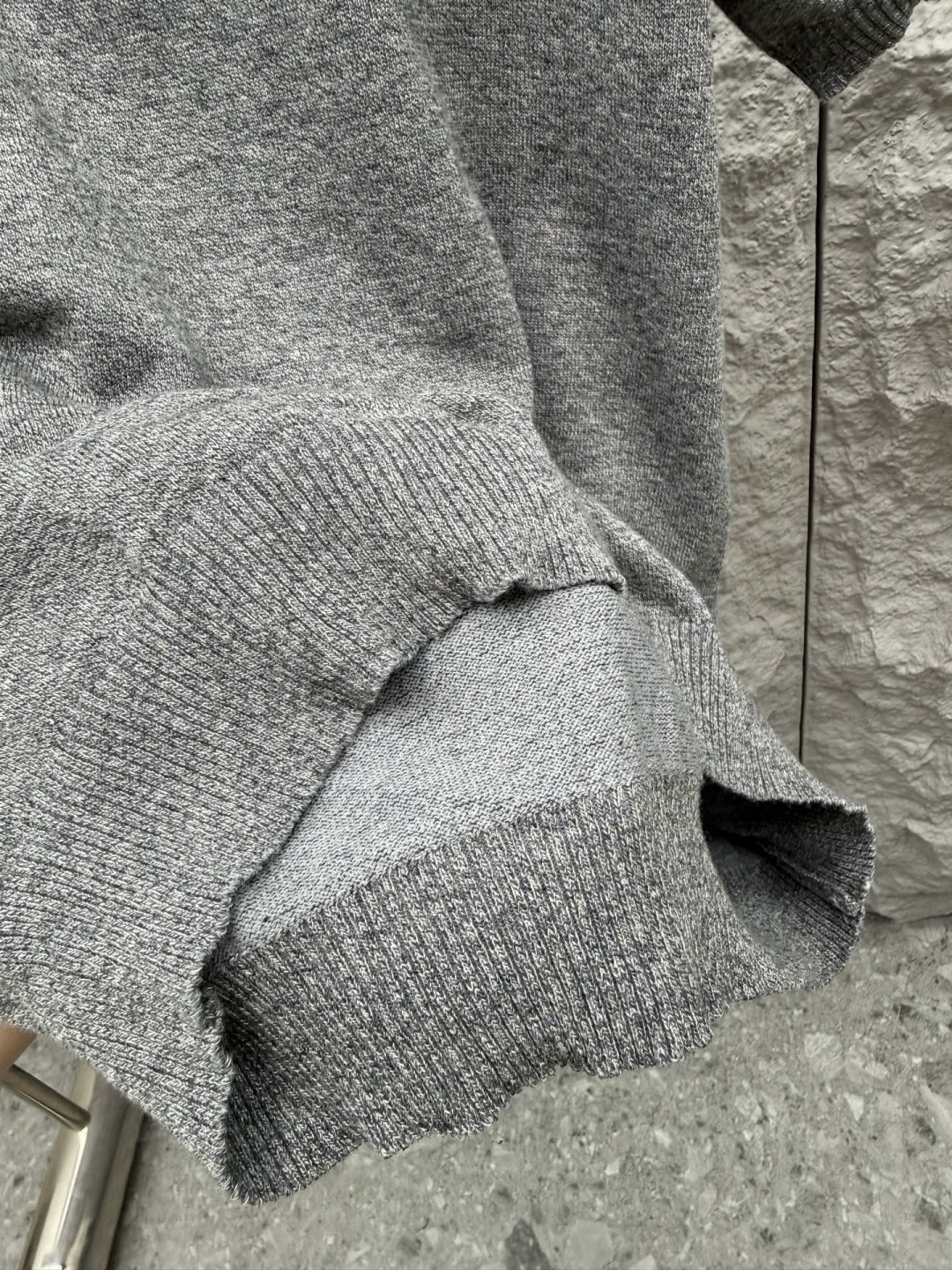 Loro piana 新款老钱风针织短袖，经典设计，简约没有任何多余累赘感，衣橱不可缺少的一件百搭单品，