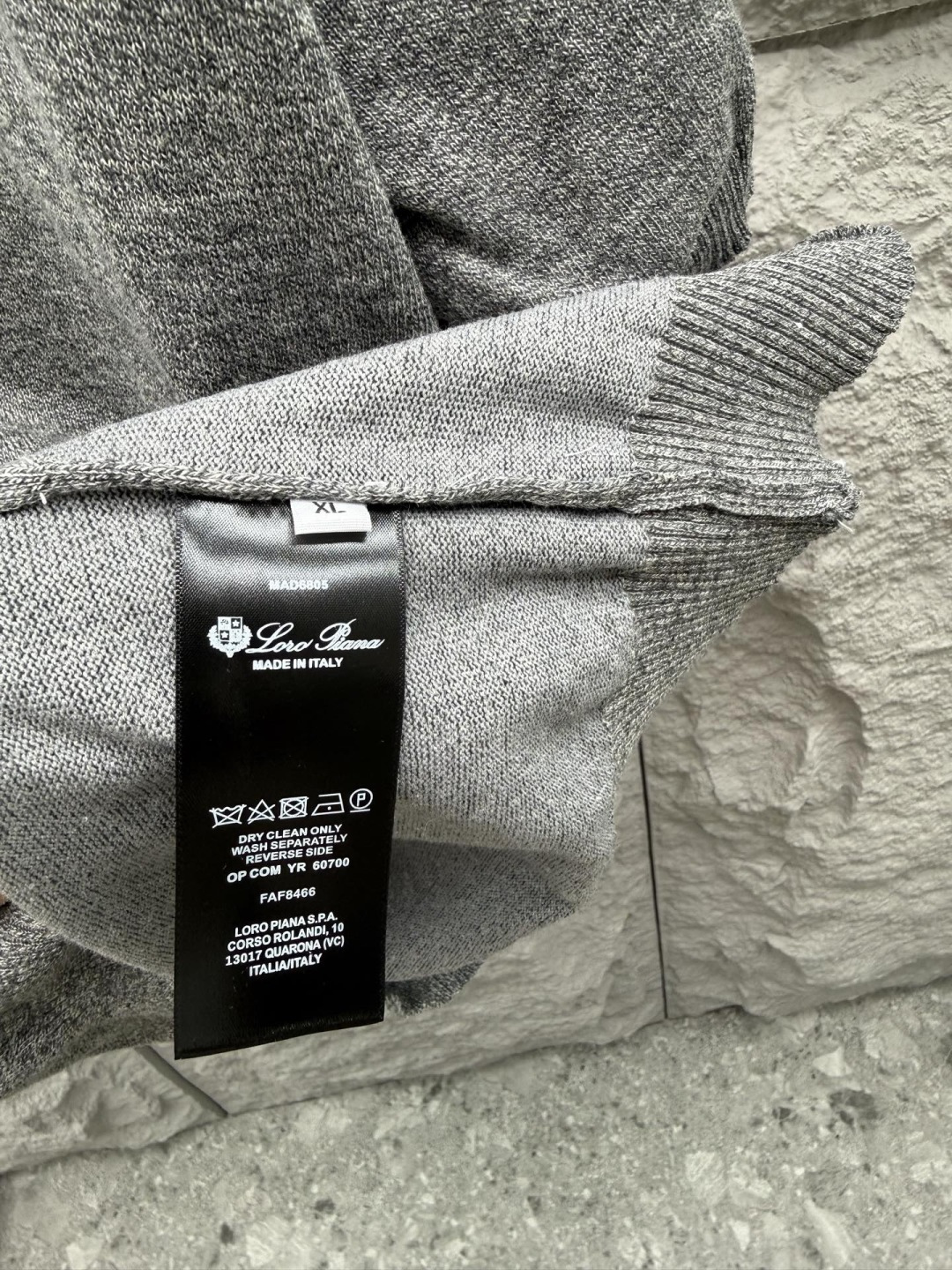 Loro piana 新款老钱风针织短袖，经典设计，简约没有任何多余累赘感，衣橱不可缺少的一件百搭单品，