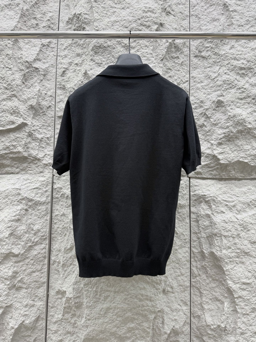Loro piana 新款老钱风针织短袖，经典设计，简约没有任何多余累赘感，衣橱不可缺少的一件百搭单品，