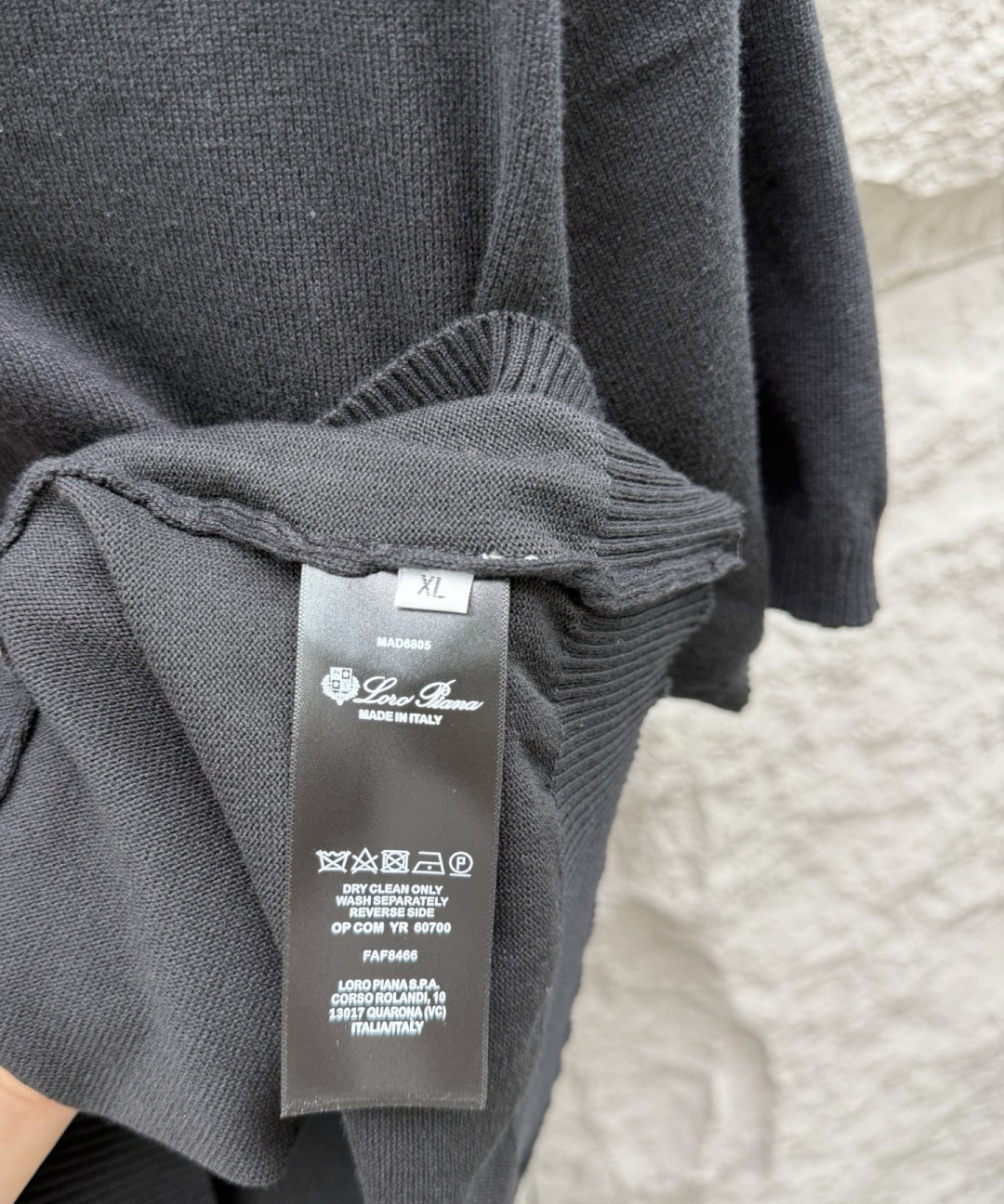 Loro piana 新款老钱风针织短袖，经典设计，简约没有任何多余累赘感，衣橱不可缺少的一件百搭单品，