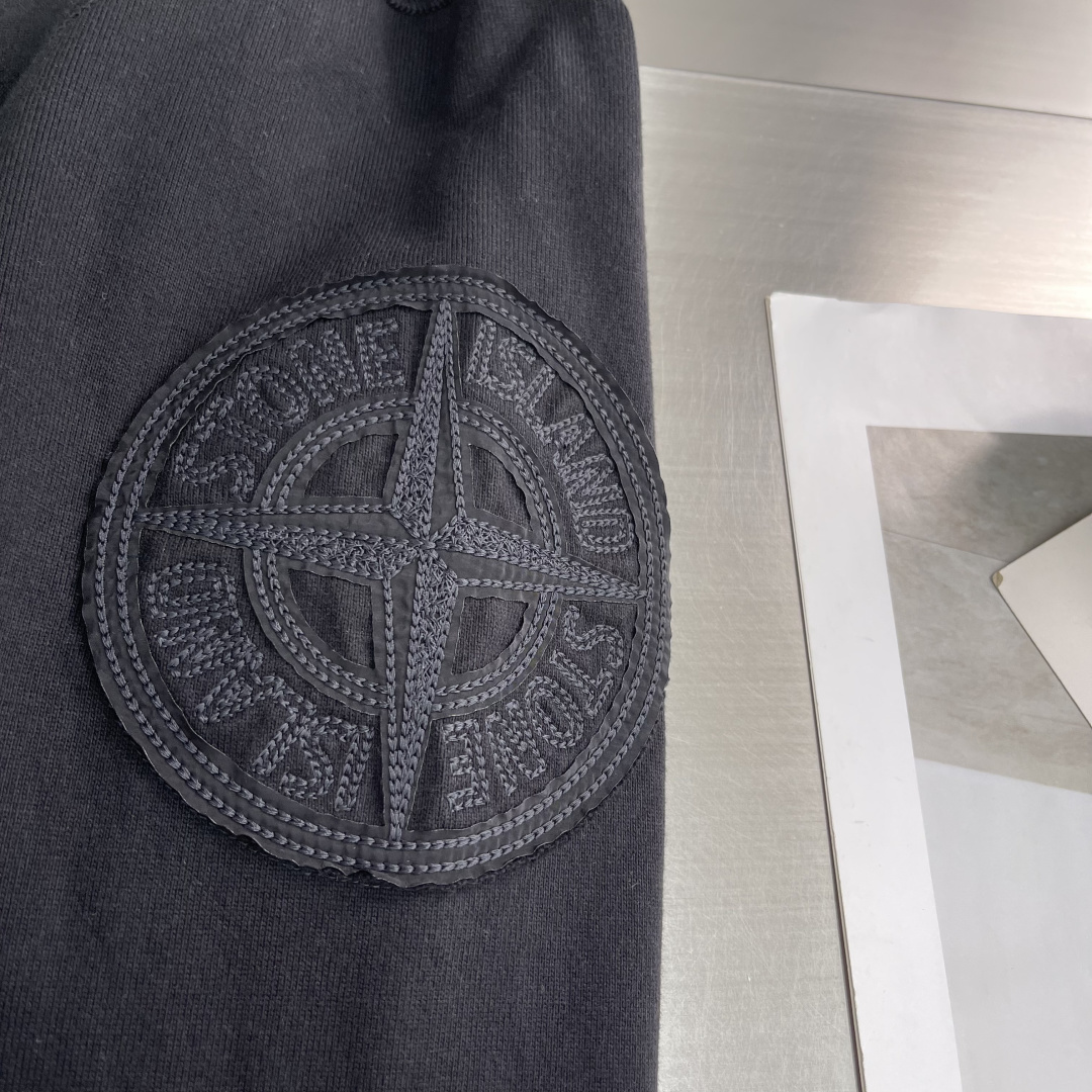 Stone Island 2026ss系列休闲卫衣码数：M-5XL 微阔版型重磅强捻双纱，拥有粗犷的纱结