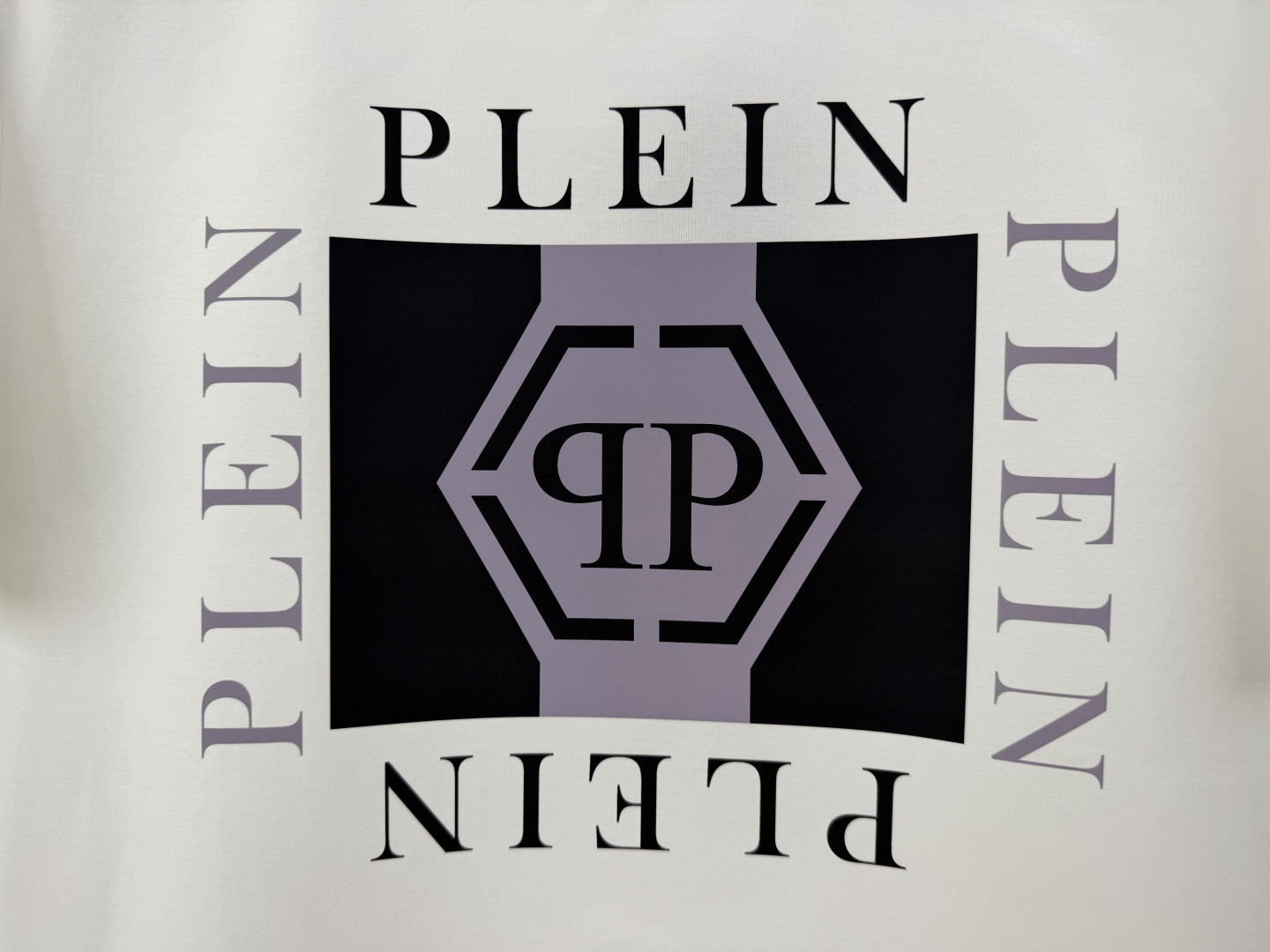 PHILIPP PLEIN SS26春夏新品印花标识圆领短袖T恤，正面饰品牌logo+几何印花组合设计，