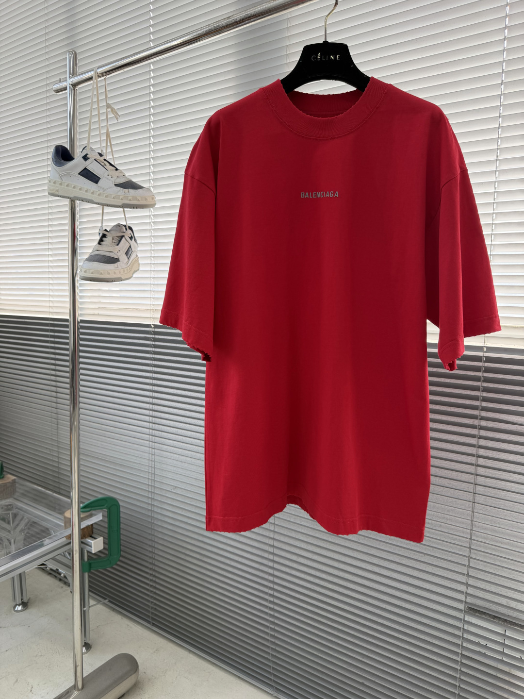 (高版本）BALENCIAG 26春夏新品宽松版型短袖T恤，采用定制340g高克重棉面料，非常有质感，胸