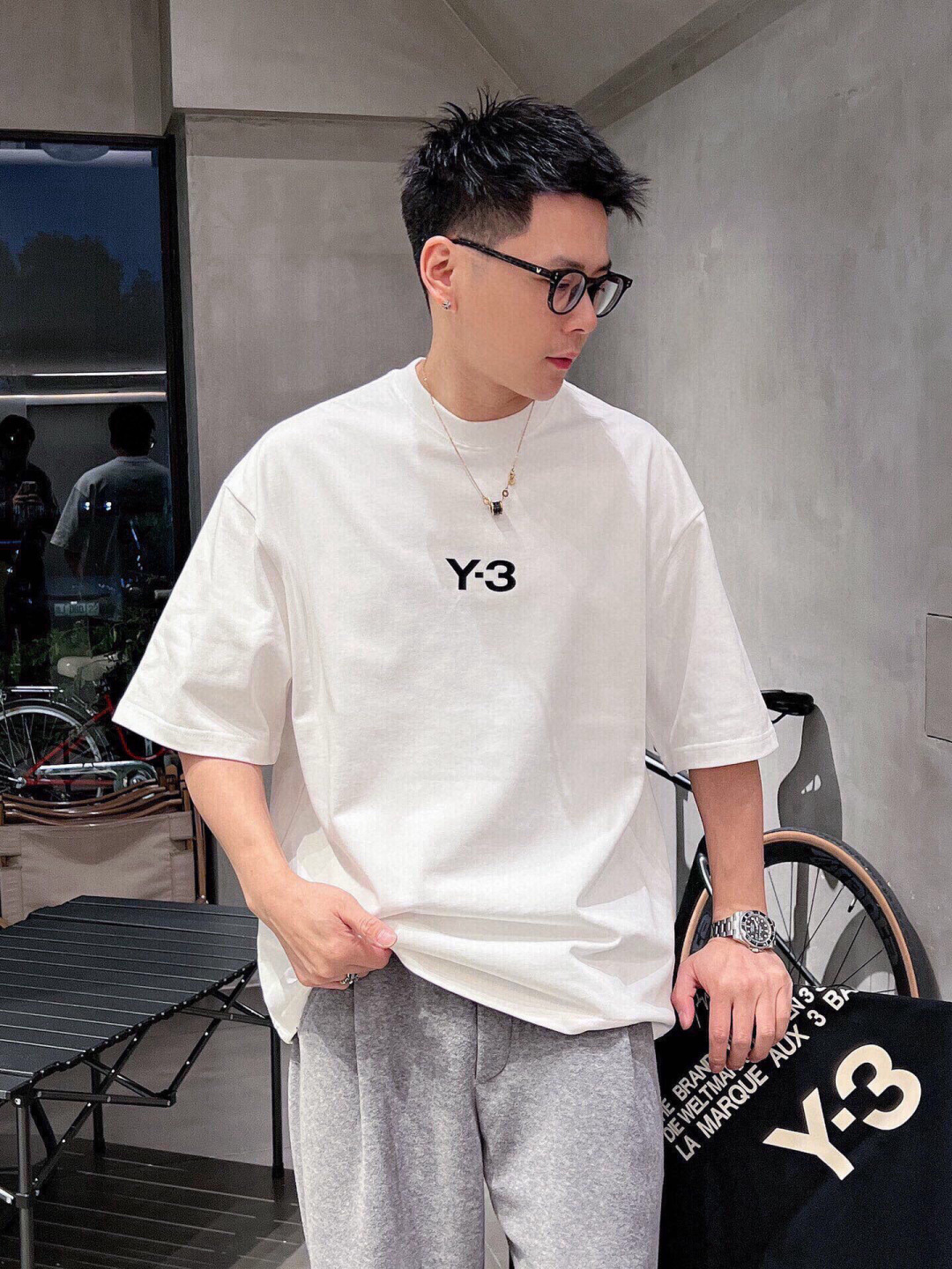 新款🌟Y-3，采用进口棉材质制作而成，柔软的面料触感，贴身穿着亲肤舒适，经典植绒压胶Y-3字母图案设计，