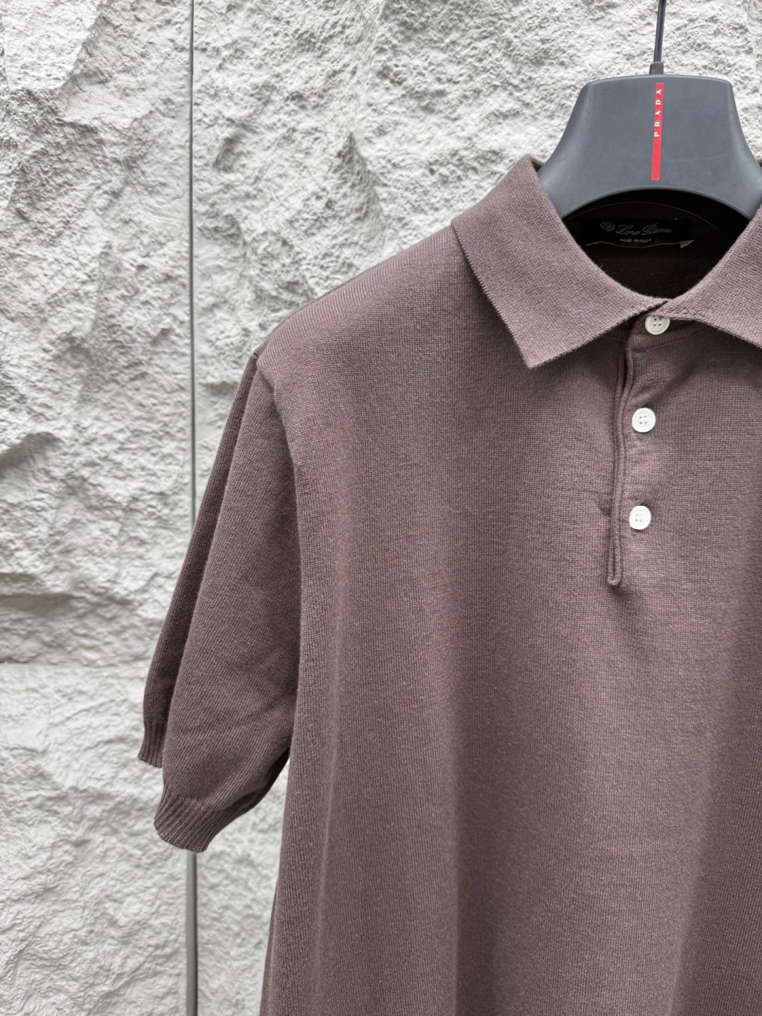 Loro piana 新款老钱风针织短袖，经典设计，简约没有任何多余累赘感，衣橱不可缺少的一件百搭单品，