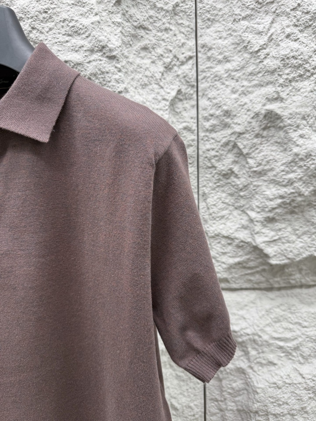 Loro piana 新款老钱风针织短袖，经典设计，简约没有任何多余累赘感，衣橱不可缺少的一件百搭单品，