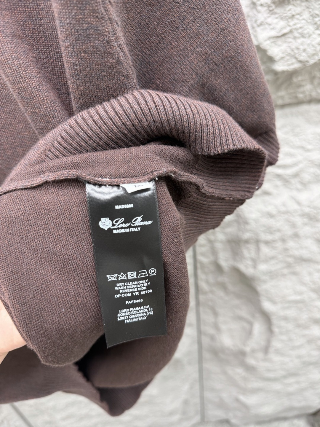 Loro piana 新款老钱风针织短袖，经典设计，简约没有任何多余累赘感，衣橱不可缺少的一件百搭单品，