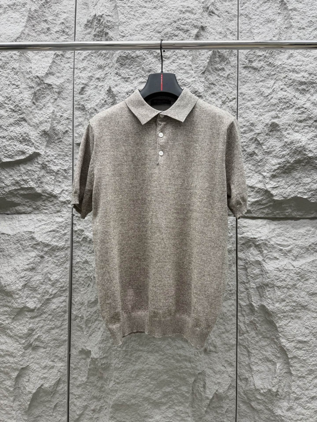 Loro piana 新款老钱风针织短袖，经典设计，简约没有任何多余累赘感，衣橱不可缺少的一件百搭单品，
