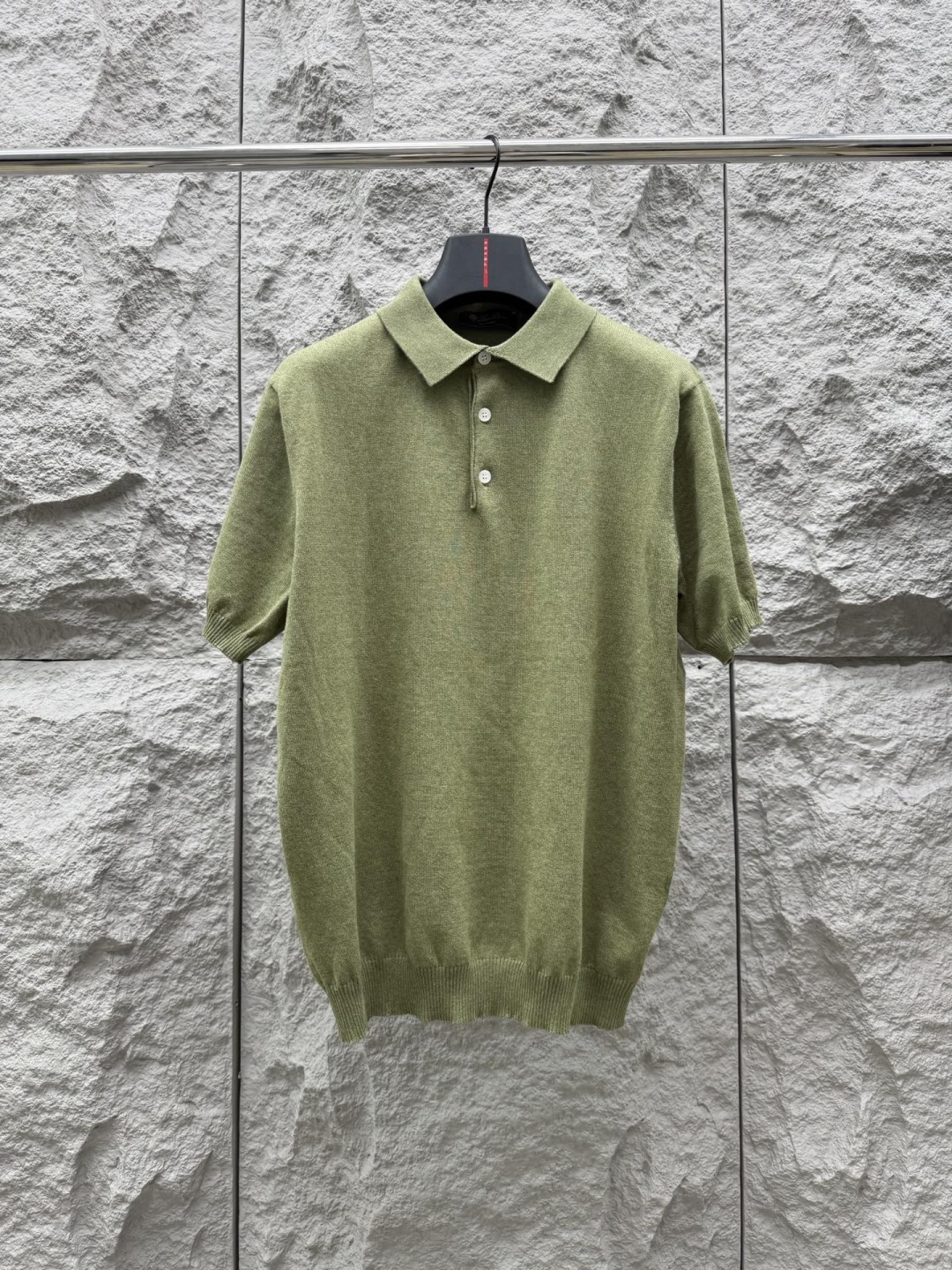 Loro piana 新款老钱风针织短袖，经典设计，简约没有任何多余累赘感，衣橱不可缺少的一件百搭单品，