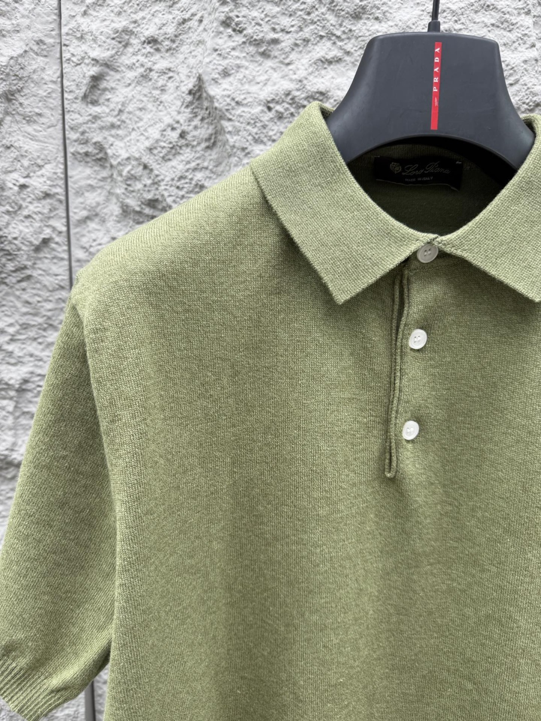 Loro piana 新款老钱风针织短袖，经典设计，简约没有任何多余累赘感，衣橱不可缺少的一件百搭单品，