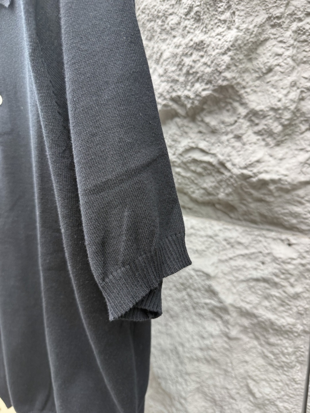 Loro piana 新款老钱风针织短袖，经典设计，简约没有任何多余累赘感，衣橱不可缺少的一件百搭单品，