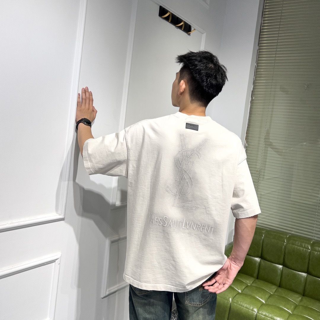 品牌：YSL季度：2026春夏颜色：黑色 冷卡其尺码：S-XXL版型：宽松版 短袖T重量：390克 成分