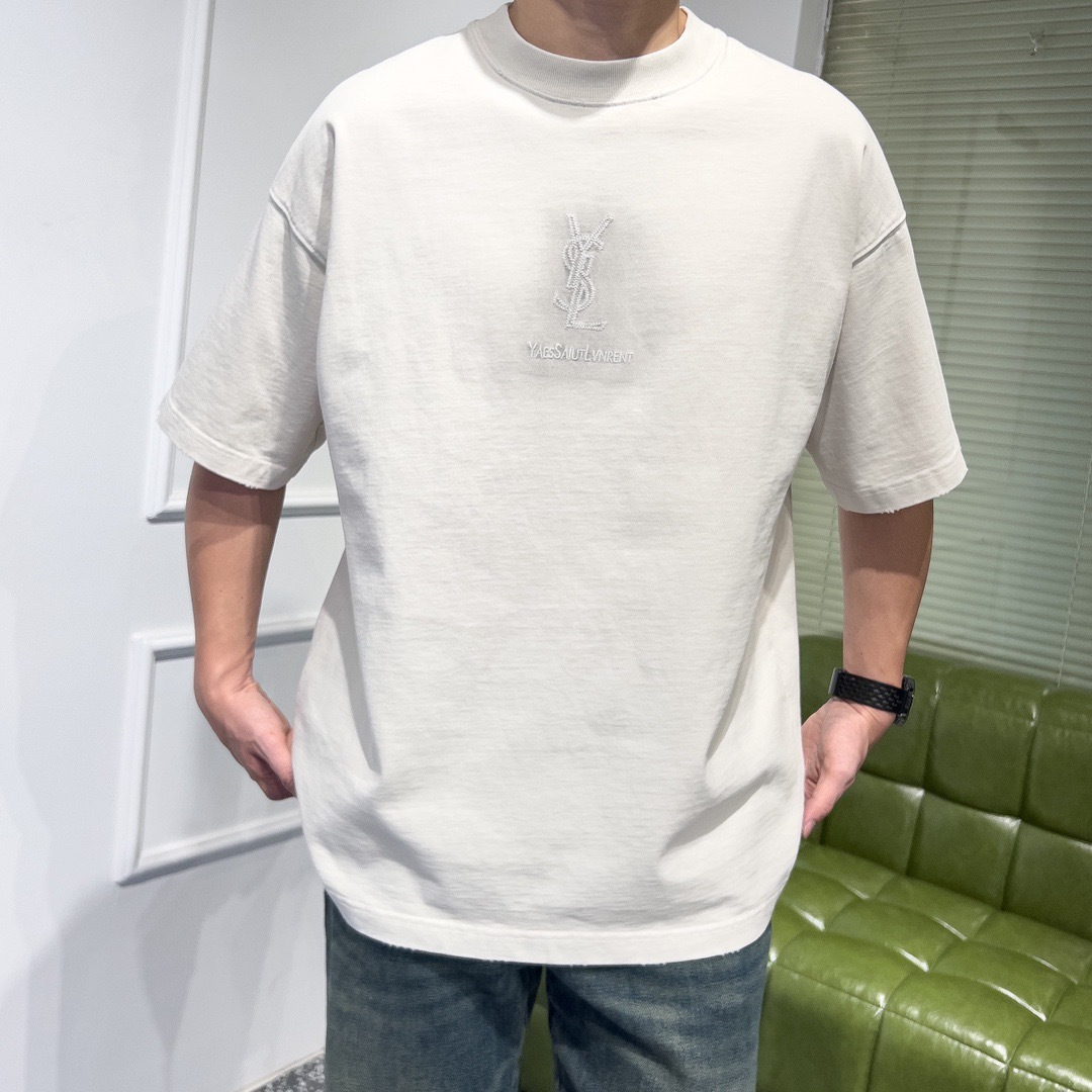 品牌：YSL季度：2026春夏颜色：黑色 冷卡其尺码：S-XXL版型：宽松版 短袖T重量：390克 成分