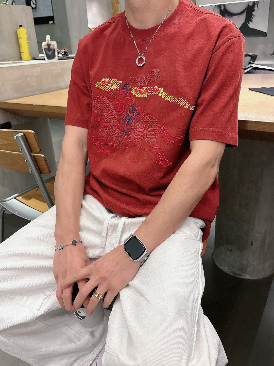 2026 春夏新品 巴宝莉短袖颜色： 黑色 白色 红色码数：M-5XL