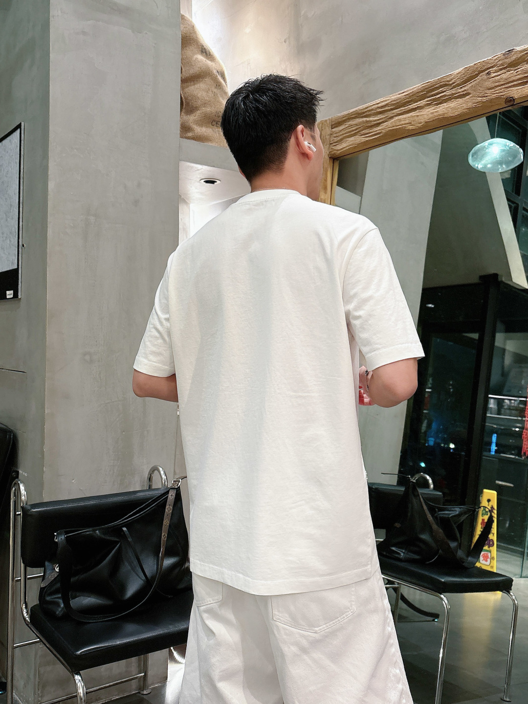 2026 春夏新品 巴宝莉短袖颜色： 黑色 白色 红色码数：M-5XL