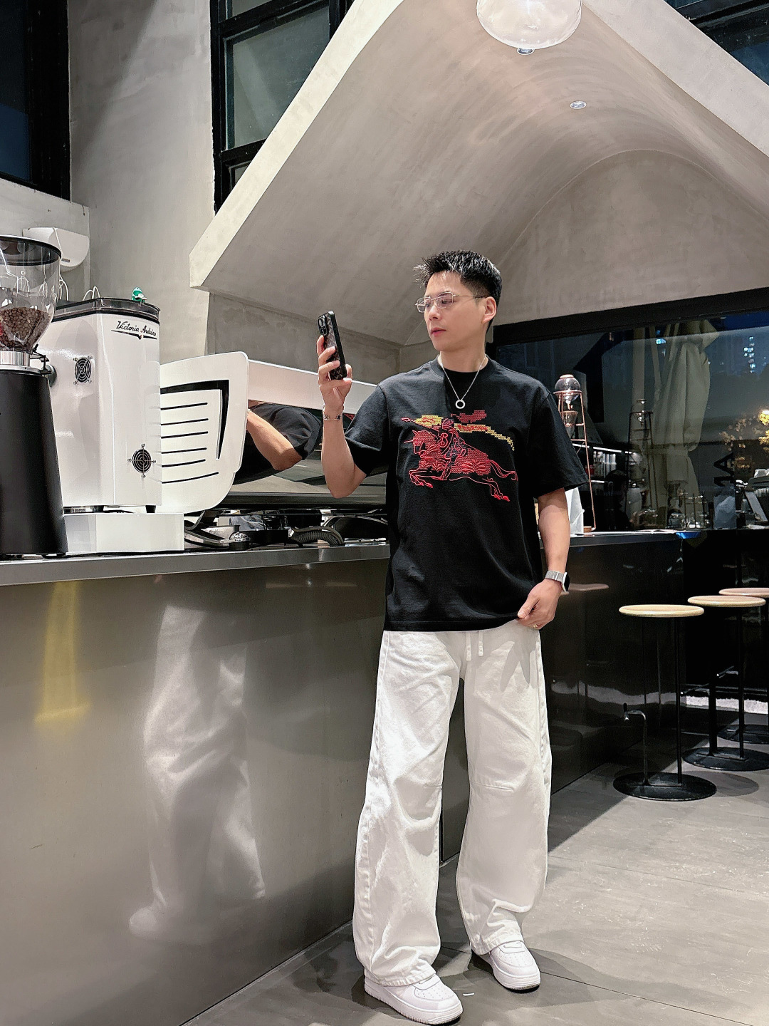 2026 春夏新品 巴宝莉短袖颜色： 黑色 白色 红色码数：M-5XL