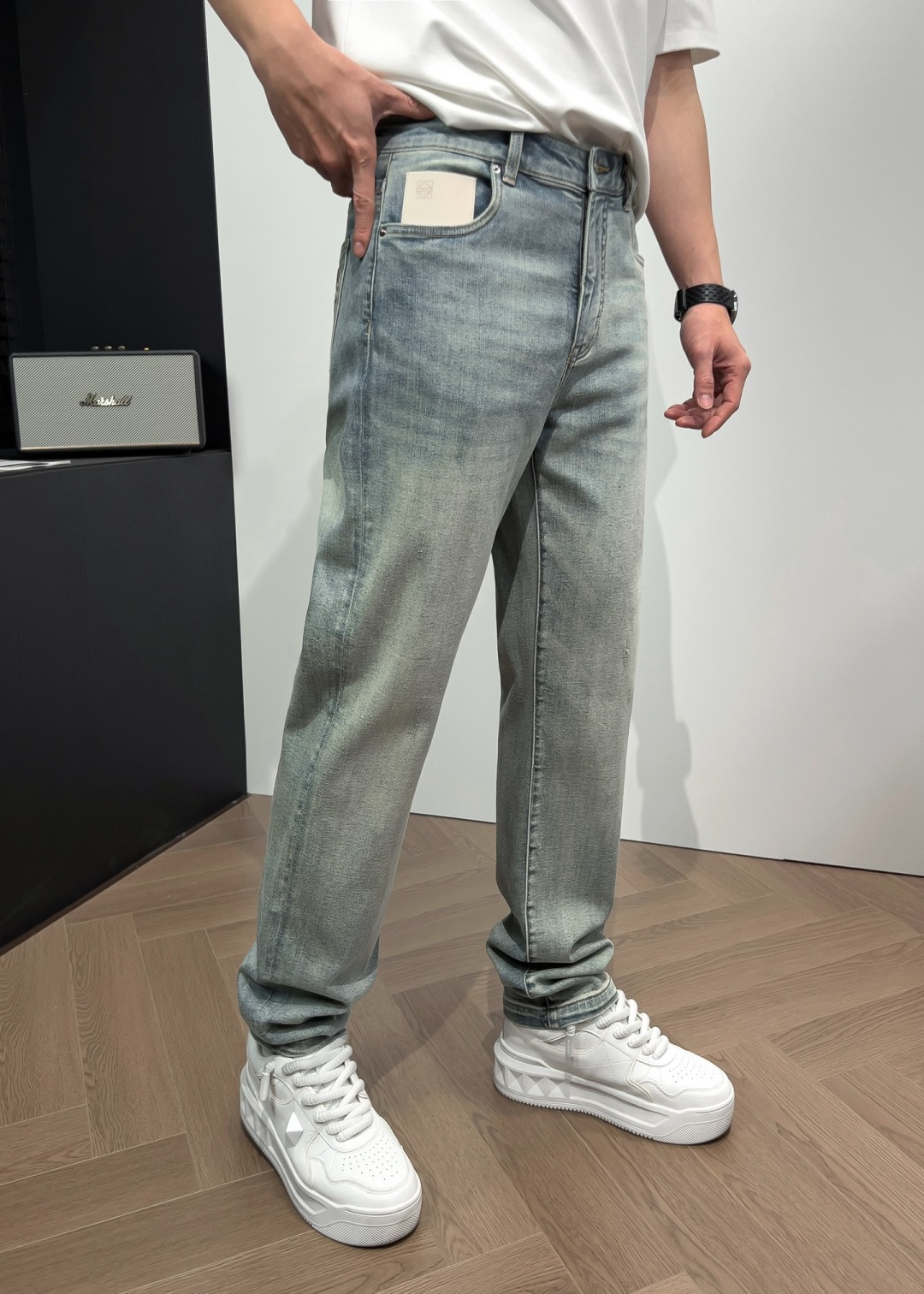 品牌：L*WE季度：2026春夏颜色：蓝色尺码：29-36码版型：小直筒版 牛仔裤重量：10.75安成分