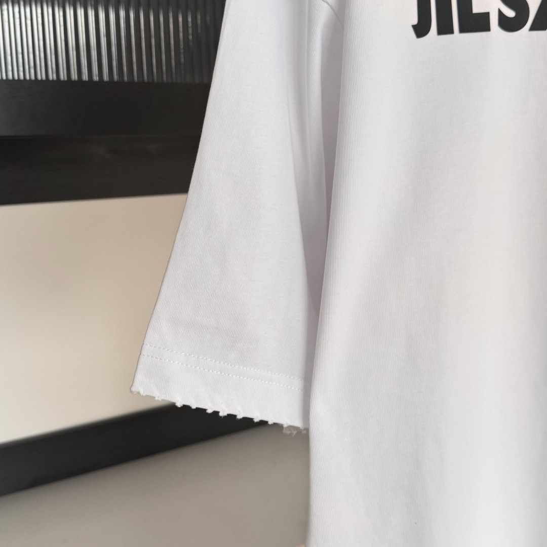JIL🌟2026新款春季短袖🆕采用纯棉面料，手感细腻，搭配印花logo品牌标识，超级时尚洋气！码数：XS