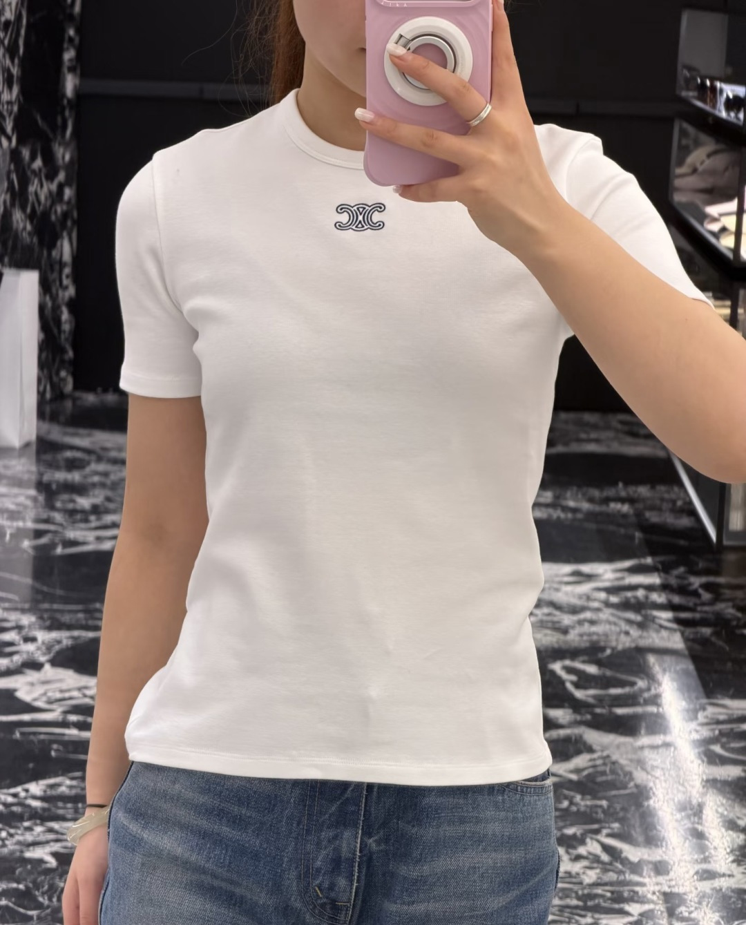 CELINE 2026早春系列经典款标识Logo立体印花短袖T恤；定制100支双股丝光长绒棉面料，设计简