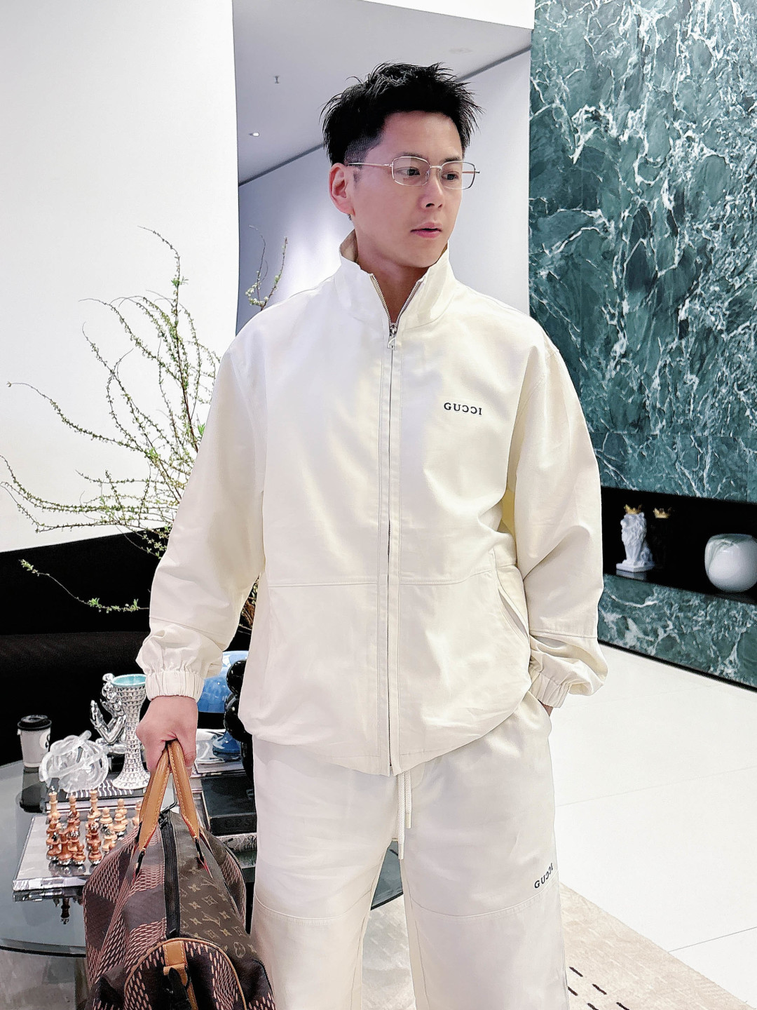 GU2026早春新款时尚立领商务休闲夹克外套（🈶同款卫裤搭配套装 ）风格相当之出彩，极为惊艳的人气款式，