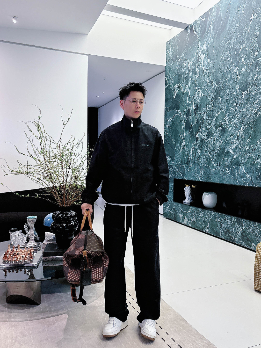 GU2026早春新款时尚立领商务休闲夹克外套（🈶同款卫裤搭配套装 ）风格相当之出彩，极为惊艳的人气款式，